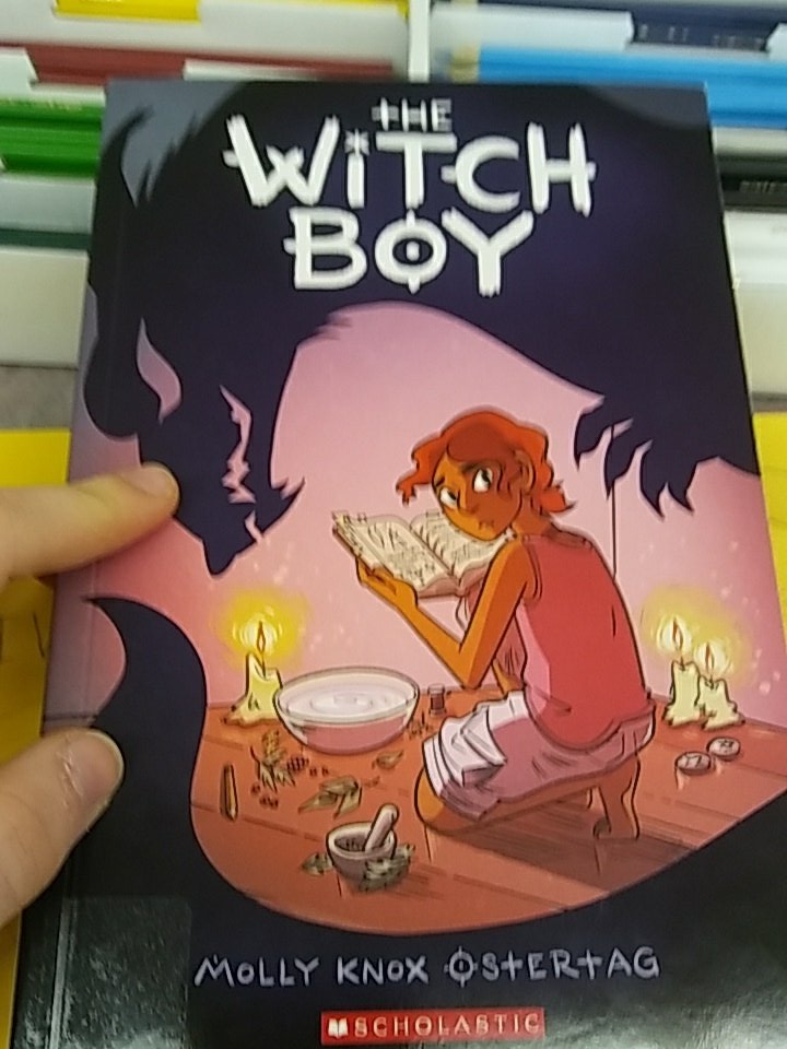 Really love this book and I kinda wanna rp it😶 is that weird?