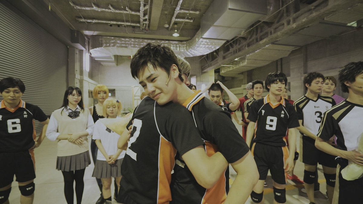Leoppii's tweet photo. my heart is just falling into pieces https://t.co/QHpQDf9iVk