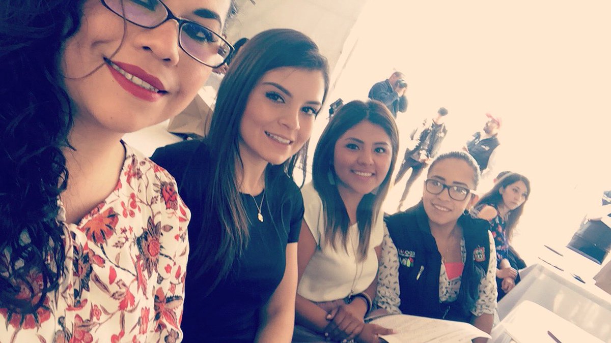 ViryoUu's tweet photo. Información, actividades, risas, vivimos en el pasado Encuentro y Fortalecimiento con Instancias Municipales de la Juventud, #SomosIMEJ #SomosJuventudYFuturo @BrendaAguilarZ @IMEJ_ @ImjuveMX @RaulRojoRuiz @monsee_ortiz @AlmaznElsa @GrithzelFuentes @gerardo_romero_ https://t.co/giSl2I6Rdn