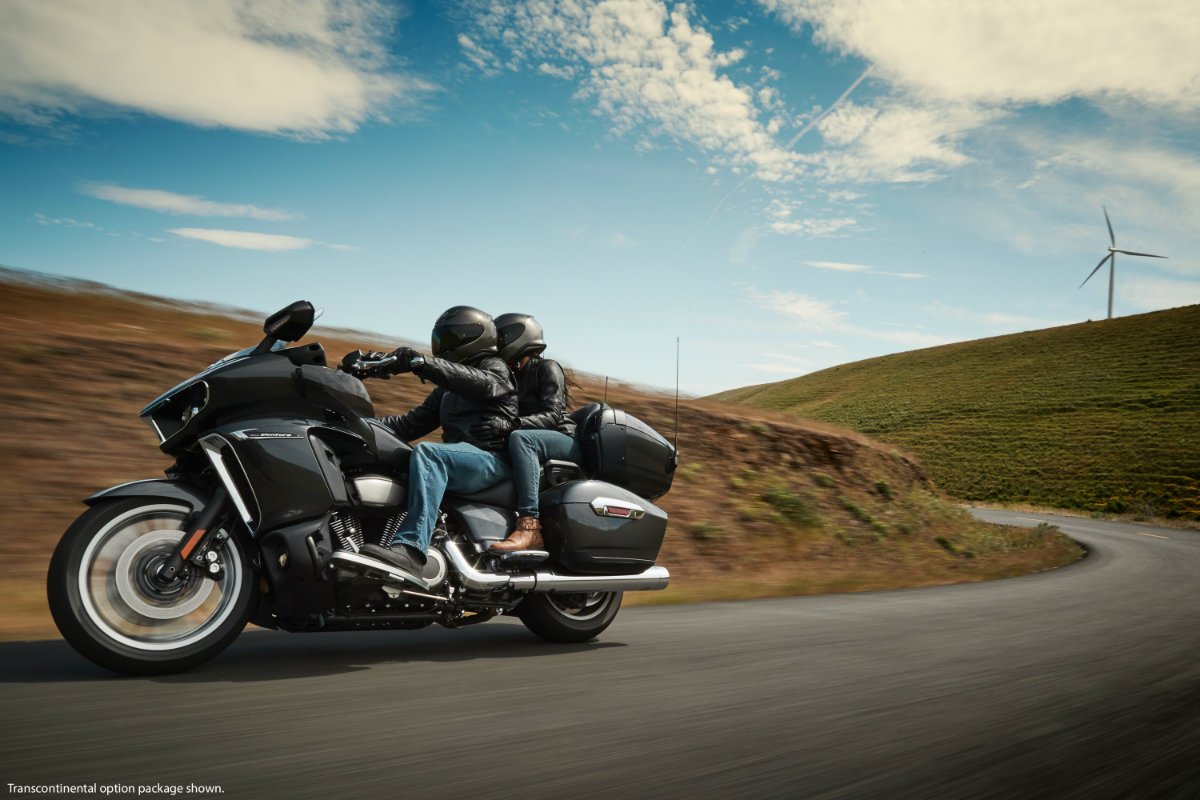 YamahaMotorUSA's tweet photo. “Gold goes to the motorcycle that none of us saw coming – the Yamaha Star Venture . . .” - @ridermagazine https://t.co/nvEFGbctPy #yamaha #journeyfurther #starventure #ridermagazine #motorcycle #touringmotorcycle #vtwin https://t.co/Z1b4K1kUsj