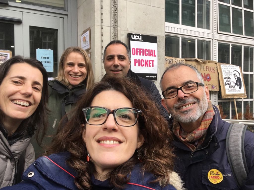 academotic's tweet photo. Strike day 13, &amp; always nice to see a variety of people on the front line! #theresmoreofthem #stillhere #ussstrikes #ucustrike #UCLprotest (And never too late for newcomers to show face!) https://t.co/JeHN7NGgvA