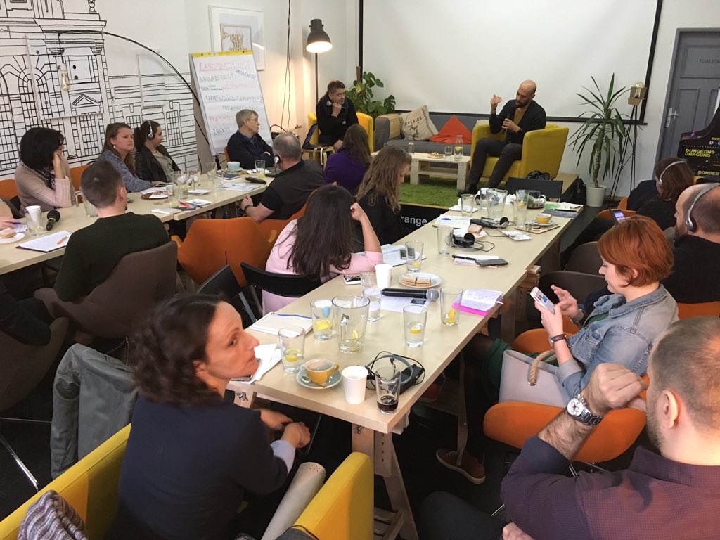 NLinSlovakia's tweet photo. @abdelkabenali @ workshop for #Slovak high school teachers on  extremism, populism, radicalization of students explains #tolerance of #Dutch society historically based on pillars of #NL society &amp; fight for common good ##centraleuropeanforum #Bratislava #verzuiling https://t.co/QT8pAtB8wO