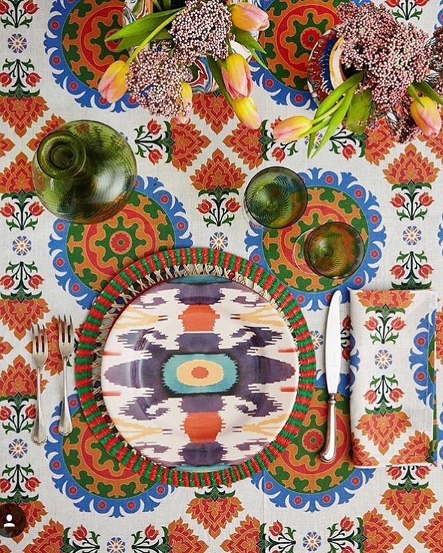 pencilpaperco's tweet photo. My heart might have skipped a beat.... absolutely BEAUTIFUL collaboration from @cabanamagazine and @sensistudio available @modaoperandi tomorrow ❤️ #patternplay #howtoentertain #chictabletop https://t.co/EWNCTioOzF https://t.co/kJswWGJNwJ