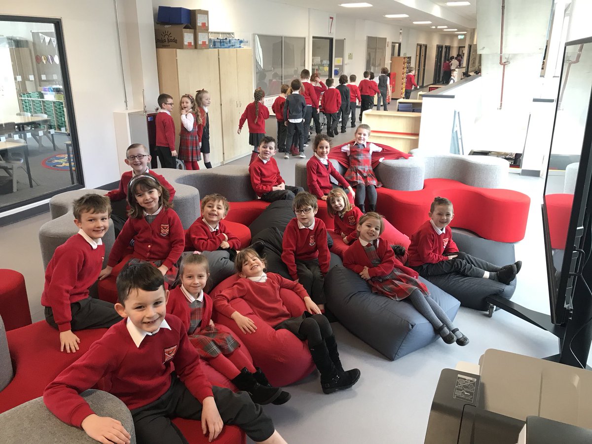 largsps's tweet photo. P2T working hard in our new class! #newschool #largsps https://t.co/fh5nTiz51G