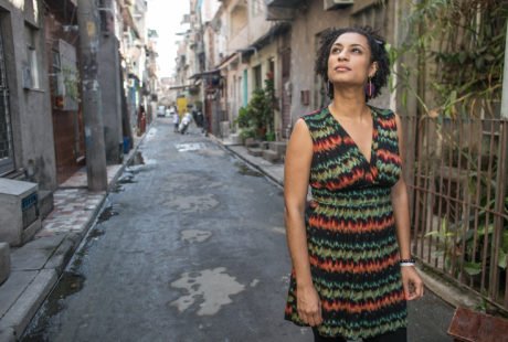 ONUBrasil's tweet photo. ONU espera investigação rigorosa do assassinato da vereadora @mariellefranco

#Marielle era uma das principais vozes em defesa dos #DireitosHumanos no #RiodeJaneiro, lutando contra o racismo, as desigualdades de gênero e a violência nas favelas https://t.co/O8EVoS0fxf https://t.co/WWW6VEwWkH