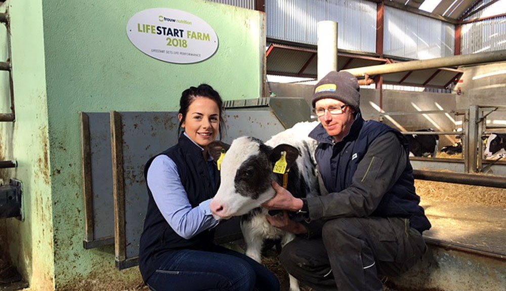 TrouwNutr_IRE's tweet photo. Grassland-winning dairy farmers Beattie and Reggie Lilburn have been awarded the prestigious Trouw Nutrition Ireland 'LifeStart Farmer' award for 2018! Read more at https://t.co/QLbia9v7QB https://t.co/XDr7cH2Cl4