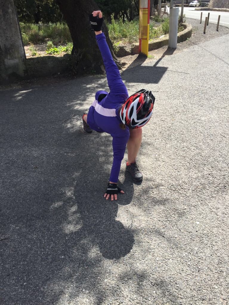 belles_on_bikes's tweet photo. #springtraining #alpineclimb #madeit #stretch it out https://t.co/fAdqRJhFuZ