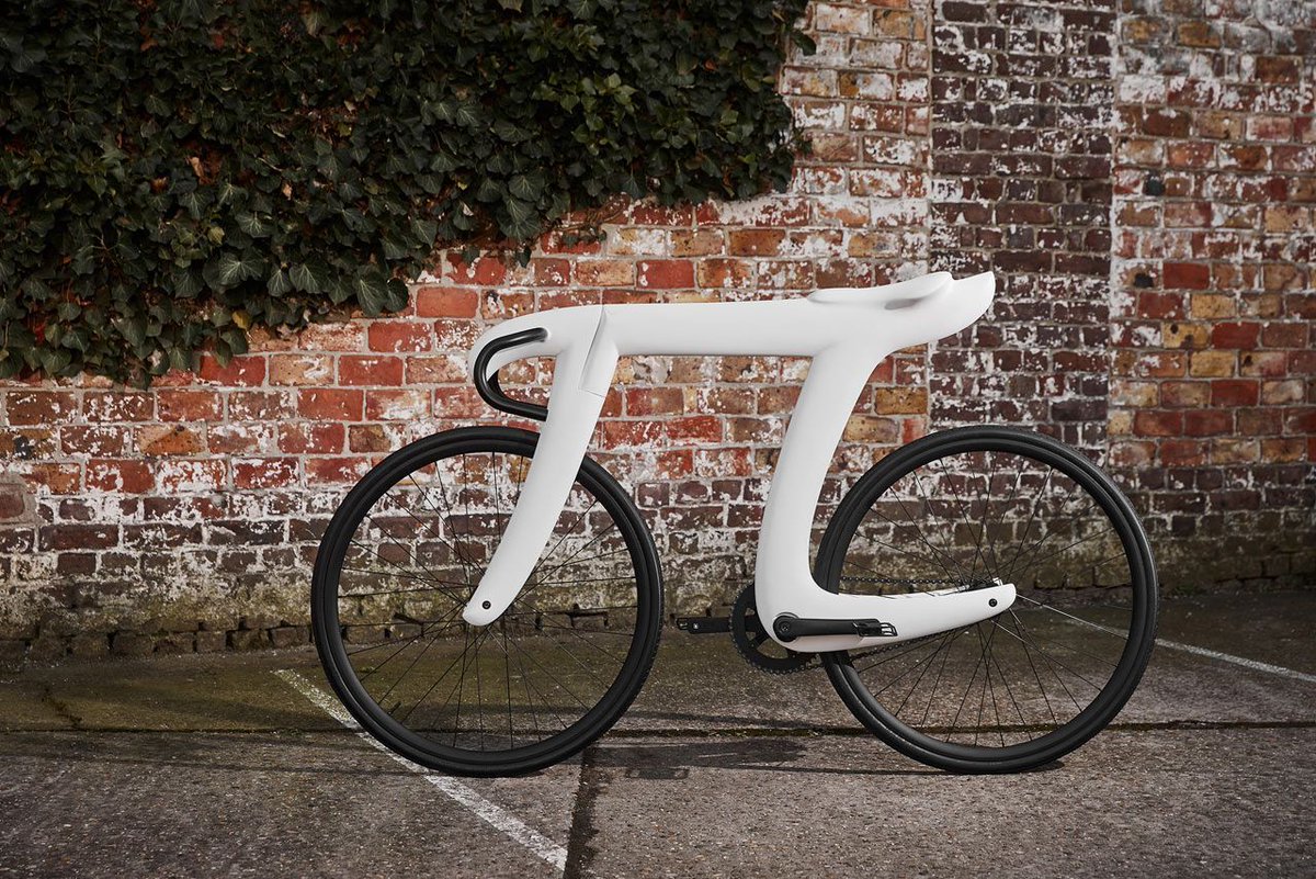 RalfHetzer's tweet photo. OK. I love bikes. But this is too strange - even shortly after pi day, l’m sorry: The Pi Bike https://t.co/4BTvFAEHYg https://t.co/GnxWzX9P3N