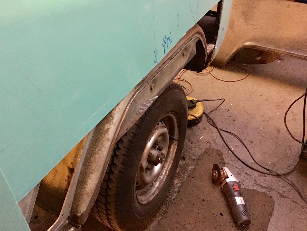VBaywindow's tweet photo. More rear end this time passenger side inner arch work 😉 #Volkswagen #VW @VWT2OC https://t.co/AsXXV5GG2X