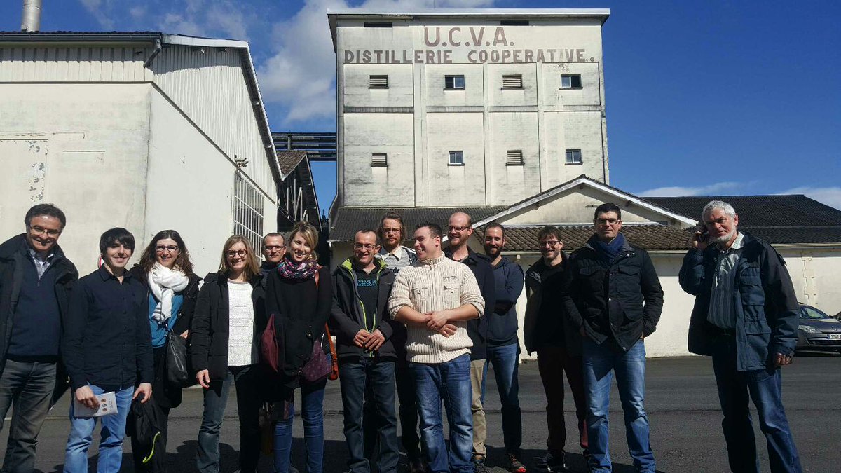 euralisgroupe's tweet photo. Le réseau atouts jeunes d'euralis (jeunes agriculteurs coopérateurs) visitent l'union des coopératives vinicoles d'Aquitaine à Coutras (33). L'occasion de découvrir le travail réalisé notamment pour tendre vers indépendance énergétique et valorisation du site. #coop #vins https://t.co/GXrW1Bio3R
