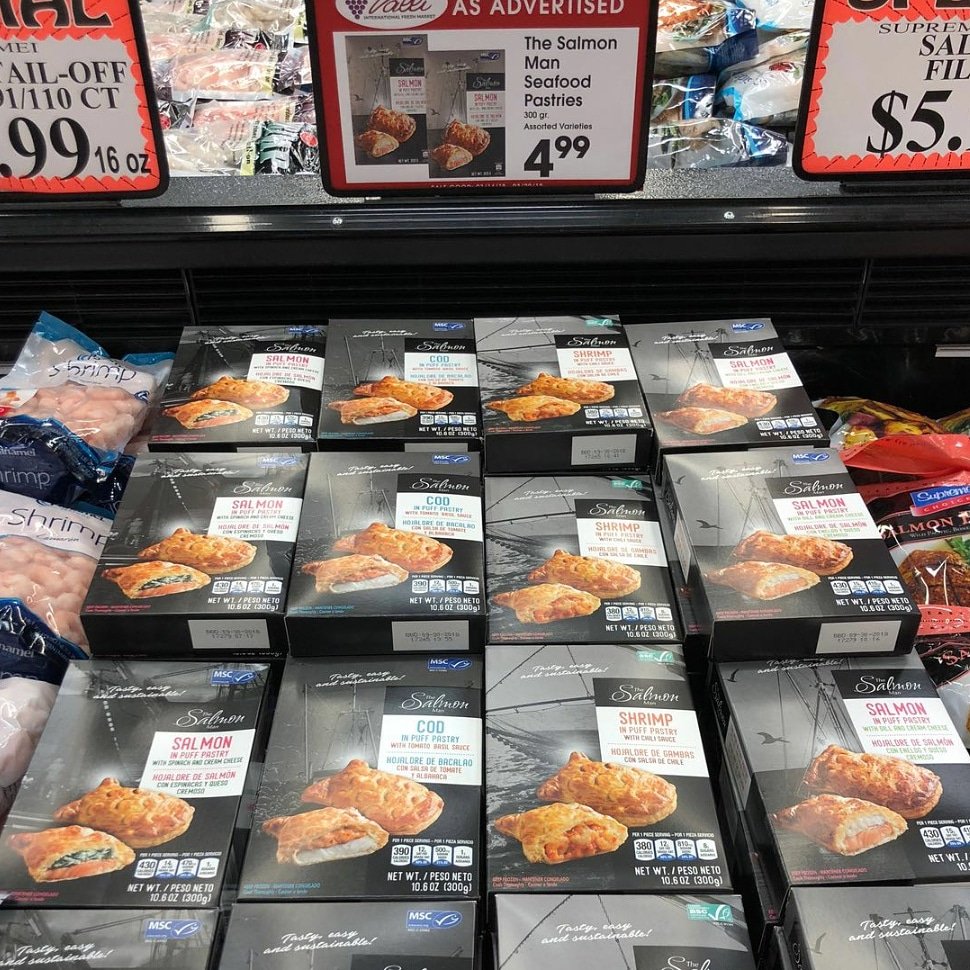 TheSalmonManTM's tweet photo. Visit your local #valliproduce for a great add of our salmon seafood puff pastries #seafood #wild #alaska #salmon #pastries #cod #shrimp #delicious #readytocook https://t.co/v77UgMDrsk