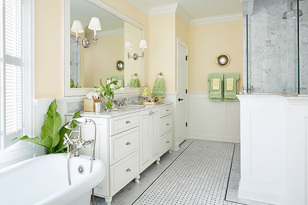 KellyASmith3's tweet photo. What feature do you like the most in this #bathroom? #homeimprovement  https://t.co/AkqbFNgn7p https://t.co/UoZpyljSu6