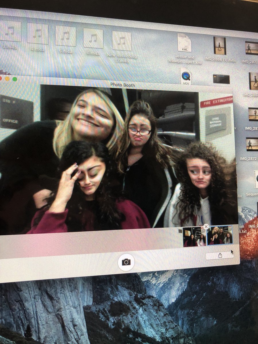 Mariana0818's tweet image. school got us like 😣 #DBHSExperience