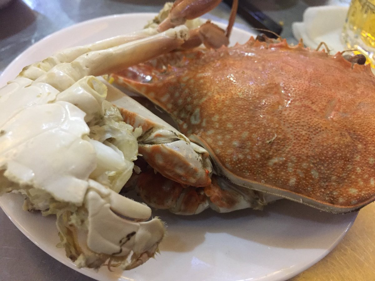 NattyLe0212's tweet photo. Bạn vk ham ăn quá, chụp hình thiếu tùm lum món hìhì... 🤣🤣
#seafood
#hảisản
#NattyLe https://t.co/WnHUty8DJN