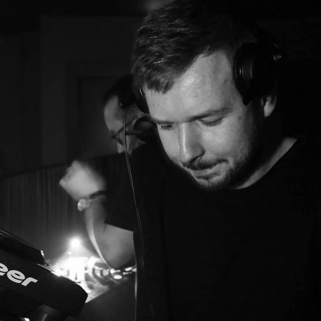 JamieHendryDj's tweet photo. Music is the answer. https://t.co/CAW25Mmx5G