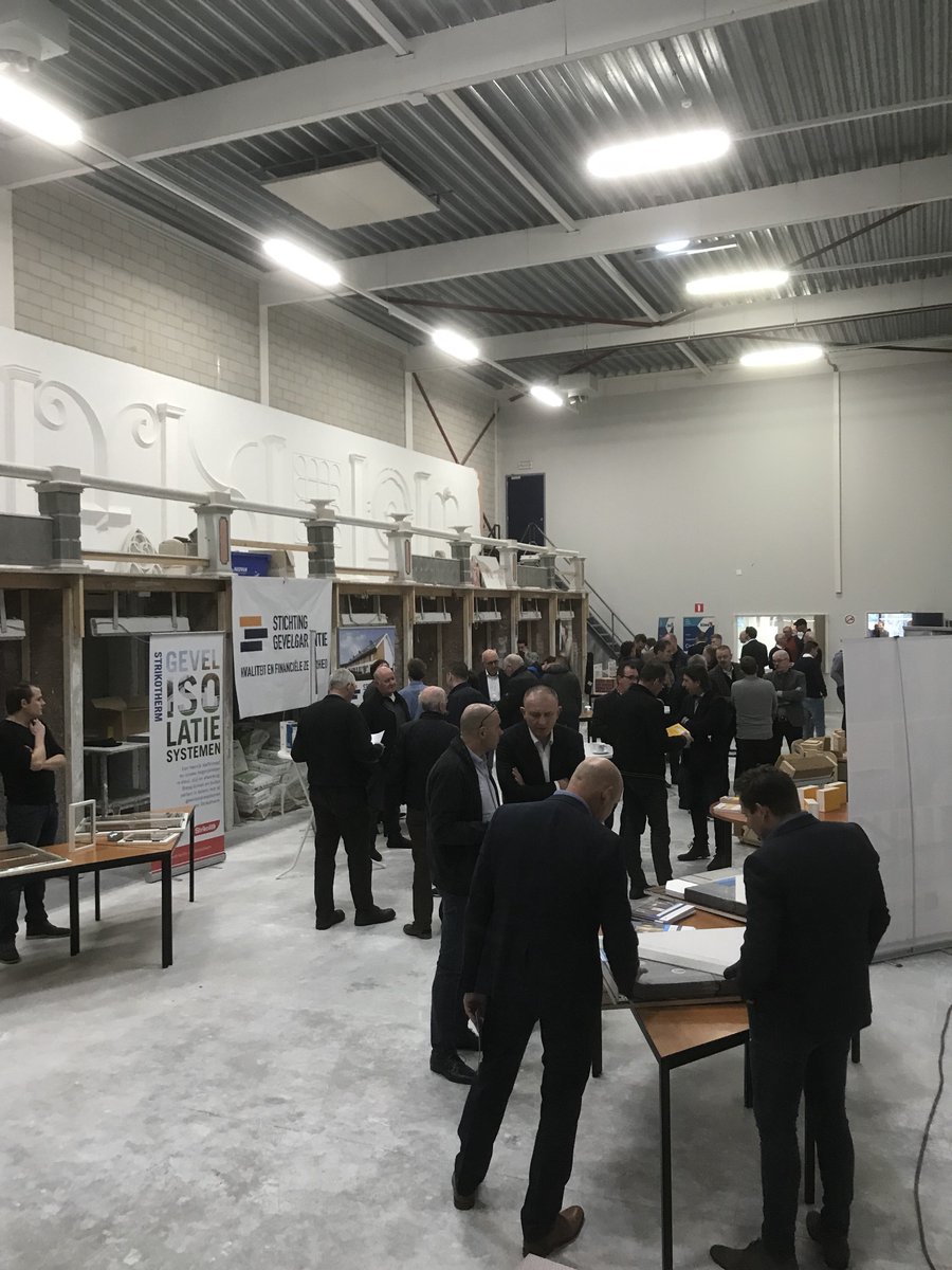 janssenstuc's tweet photo. NOA Binnenisolatiedag te Veenendaal! #knauf #sto #strikolith #kombitherm #kiwa #kingspan #technostuc #multipor #stichtinggevelgarantie #grona https://t.co/4uci4qtmjG