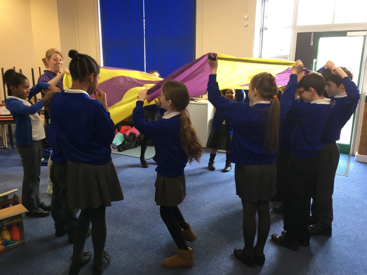 MagicalMathsLin's tweet image. More fun with the parachute and bowling this week at @SFSM_MATHS @sfsmtweets #funwhilelearning #parachute #magicalmaths.