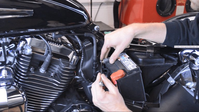 RobColeAgency's tweet photo. Prepping your motorcycle for #BikeWeek? If your battery didn't make it through winter storage, here are some DIY tips for replacing it. https://t.co/dTeTX82jKY
#AllstateMotorcycle https://t.co/DL77iThjgD
