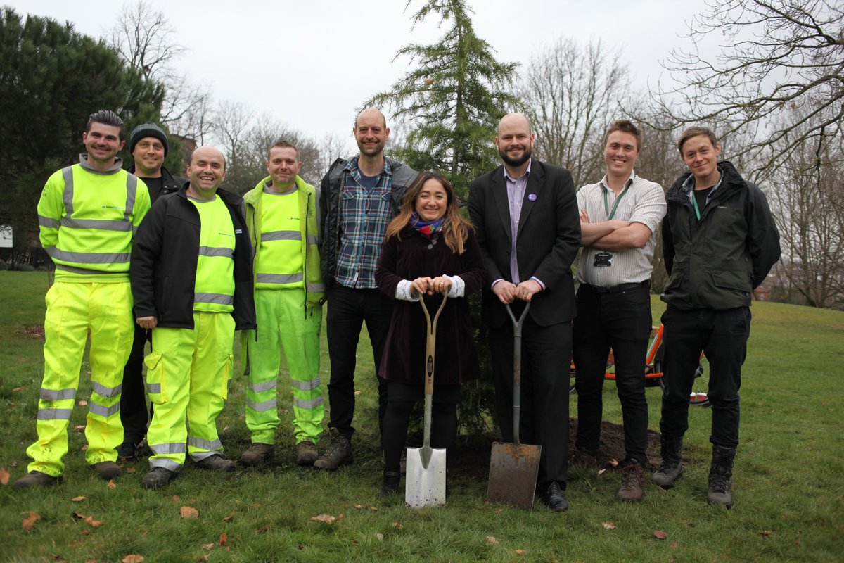 We've been planting trees in 22 parks across Hackney since January and will have planted 229 by the end of the month. 

🌲🌳Thanks to all the volunteers who have helped so far!🌳🌲