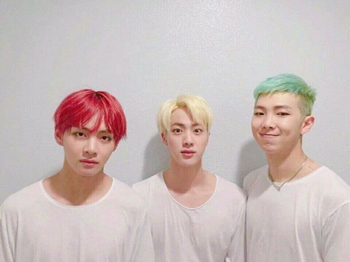 Jiminchii95's tweet photo. @snowberrytae Who’s the most handsome of these 3?
Me: His surname is Kim https://t.co/xzdf6vYePu