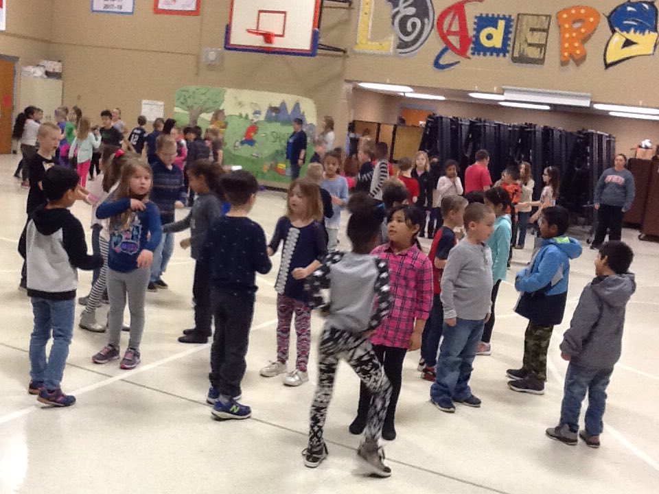 DebbieEmbry's tweet image. Practicing for next Thursday's Art Galla! Please plan to be here! It' will be a fun evening!