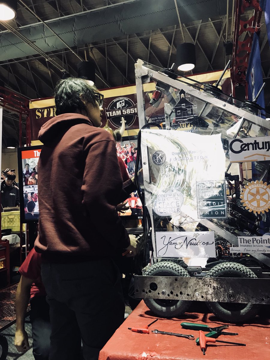 Team5851's tweet photo. Hard at work 🙏🏻🤩 https://t.co/7DZhFr5Wci