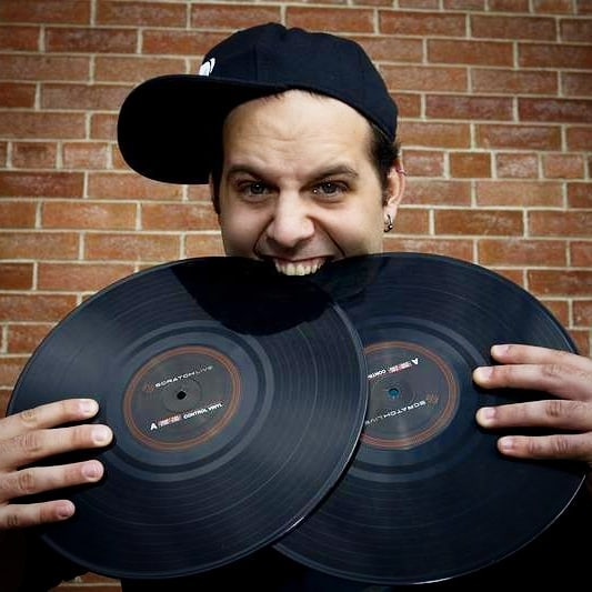 DJsAreNotJukeboxes tweet media