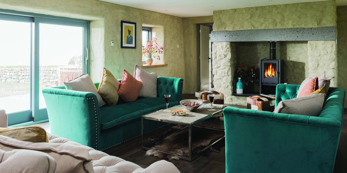 cornwall_living's tweet photo. Sofa, so good! The team at @camellia_int can help you find the #perfectsofa with #Cornish charm. https://t.co/IKOkVwqfoH https://t.co/NUjvogn27H