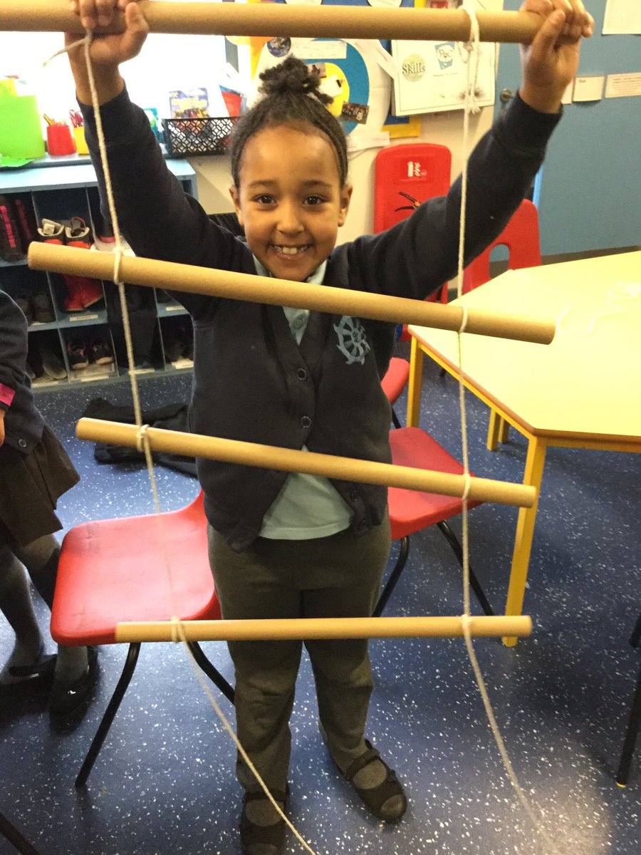 STC__6RC's tweet photo. W•O•W look at our marlinspike hitch knot! #stcengineers2018  #BritishScienceWeek2018 #stem #weareengineers https://t.co/LrXtCIjAJN
