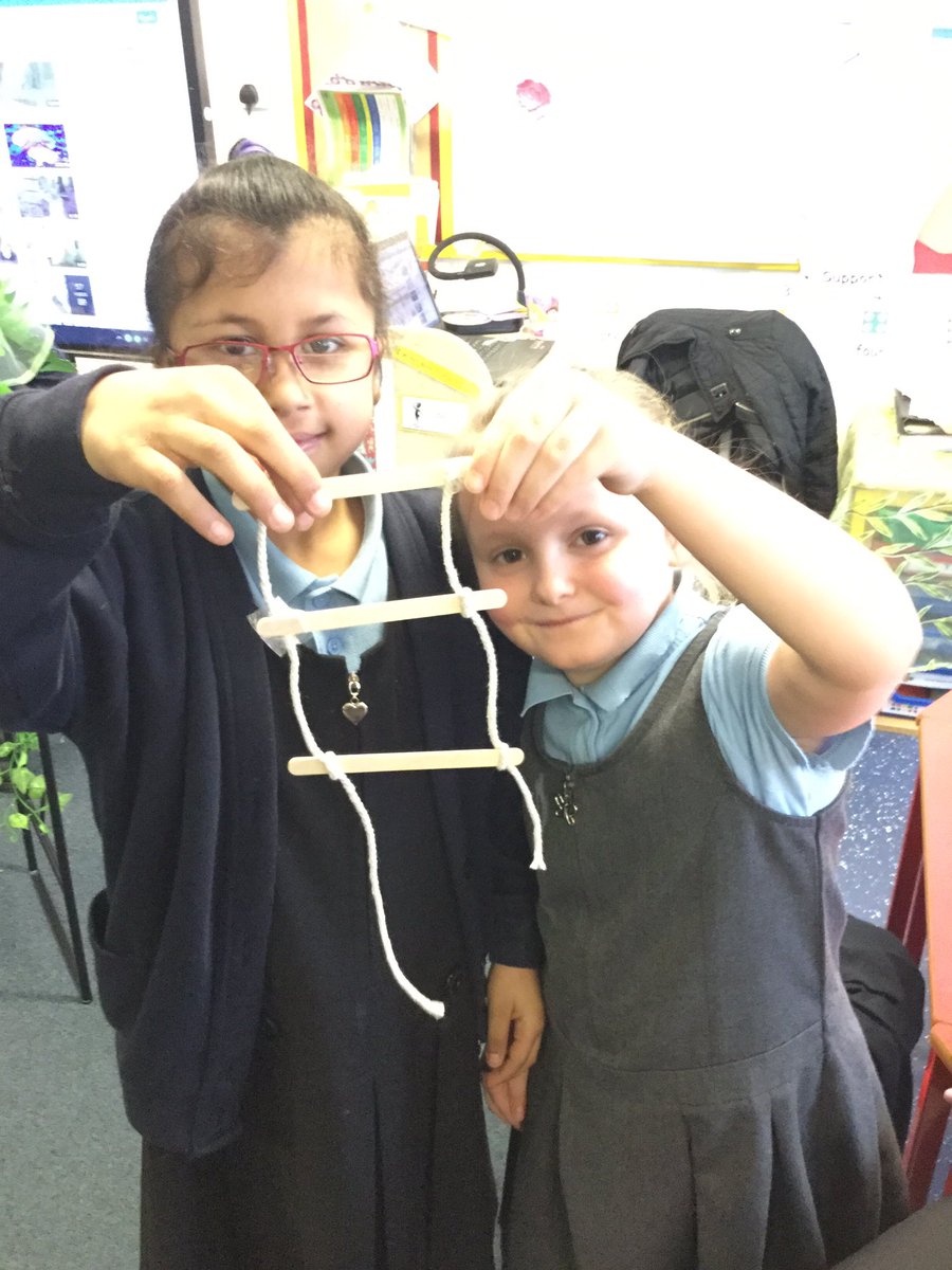 STC__6RC's tweet photo. W•O•W look at our marlinspike hitch knot! #stcengineers2018  #BritishScienceWeek2018 #stem #weareengineers https://t.co/LrXtCIjAJN