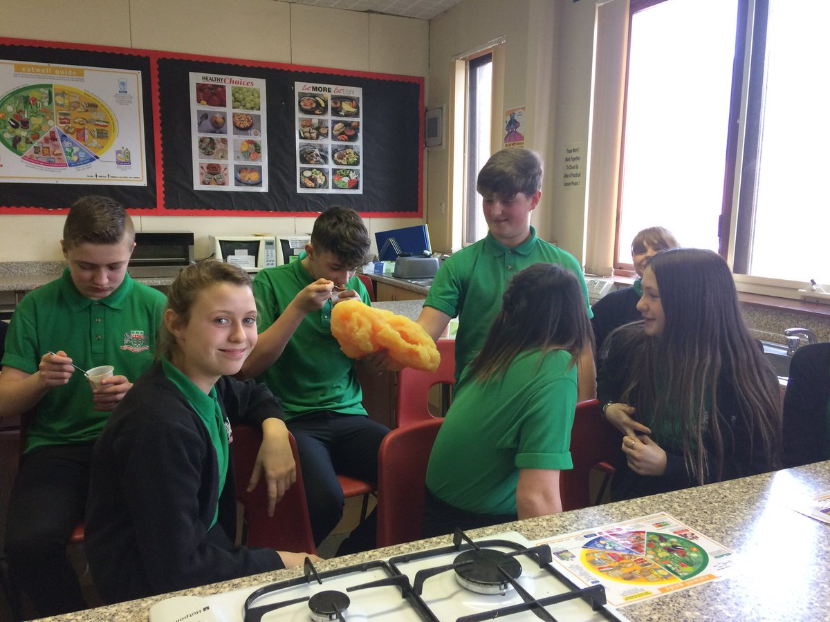 JoGrashoff's tweet photo. Year 8 PSE Day - Healthy Eating - https://t.co/nVy9JvTsB7