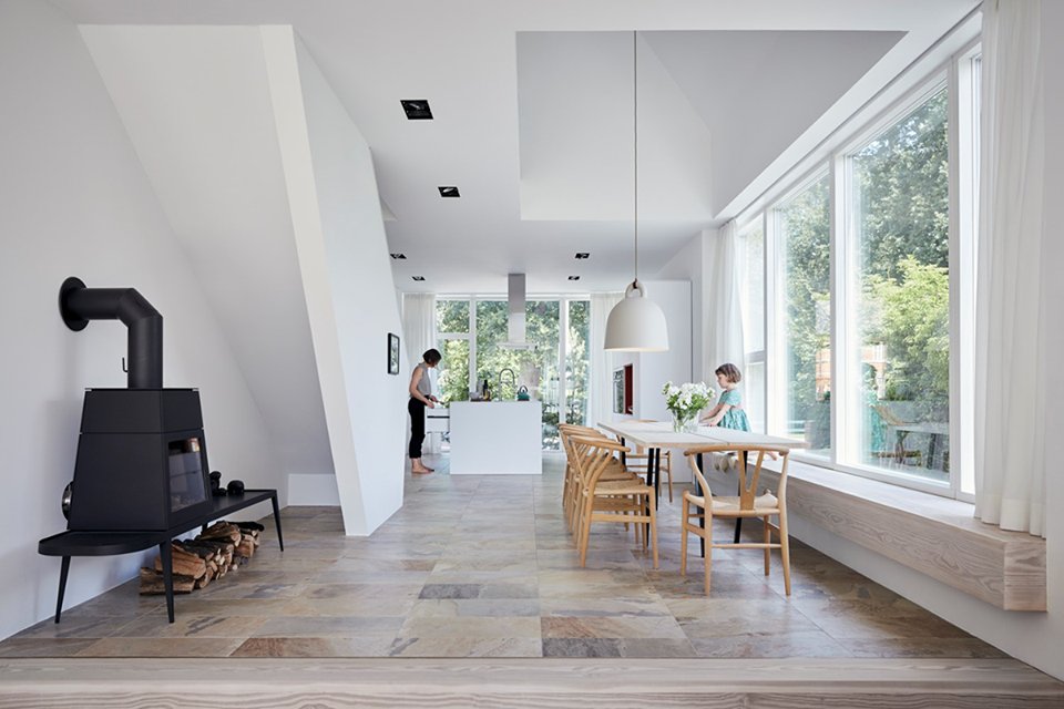 creaton_germany's tweet photo. Beim HÄUSER-AWARD 2018 haben Silja &amp; Malte Timm mit ihrem Haus T in Husum den 1. Platz für das beste Einfamilienhaus mit optimalem Grundriss erzielt. Eingedeckt wurde mit unserem CREATON Dachstein KAPSTADT duratop pro. Glückwunsch! https://t.co/ipulbmcNON