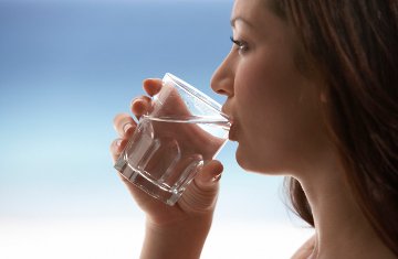 clear_genius's tweet photo. Drinking water can help your heart, brain, weight, wallet and fatigue issues. - #ClearGenius #DrinkWater #StayHydrated https://t.co/anBW4VU0r7 https://t.co/Z6Z58QnCmW