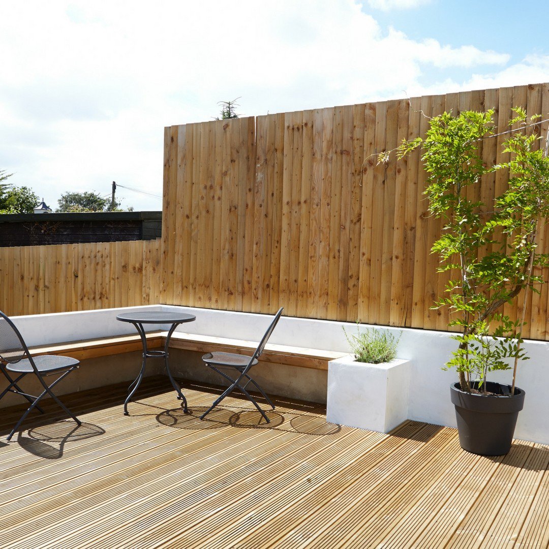 Cheltenham_bb's tweet photo. We know a thing or two about timber decking, so for tips and advice check out the #Buildbase Blog at https://t.co/55kkMNrYP7 https://t.co/ysdXSadBL8