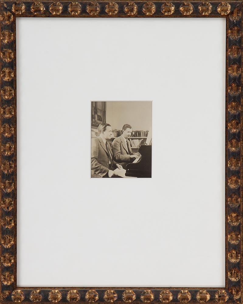 schubertiadellc's tweet image. The brilliant creative partnership of #BenjaminBritten and #PeterPears is captured in this original photo by Lotte Jacobi. ow.ly/y3Kp30iWNU2