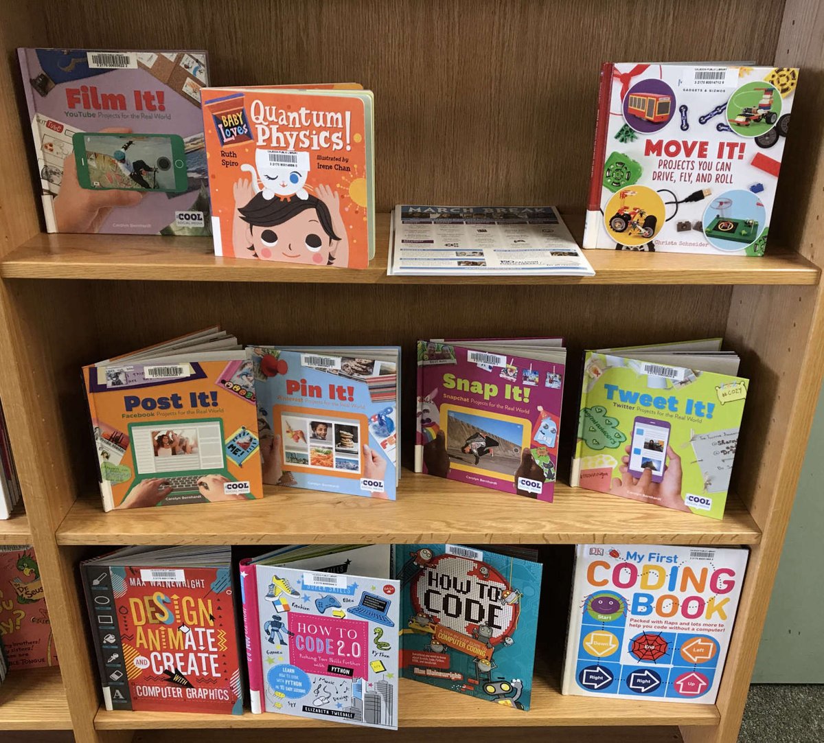 CaledonLibrary's tweet photo. Reason #22:

We're always learning something new here at CPL and we want to share it with the creators of tomorrow! After you visit our March Break programs this week, pick up one of these books to keep the creativity flowing!

#ReasonsCPL #CPL150 #FutureOfSTEM https://t.co/WsJeuC2BIM