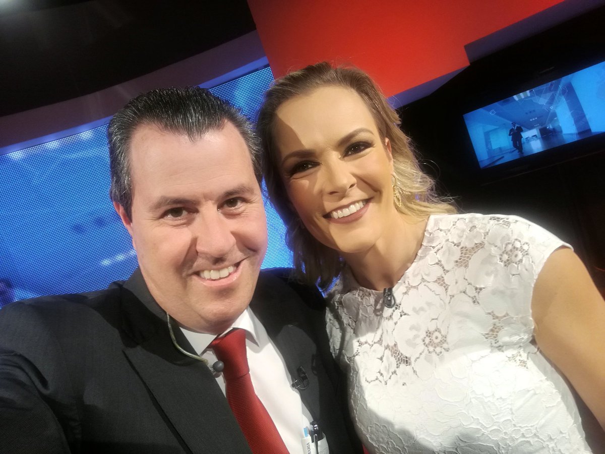 Ramiro_Escoto's tweet photo. Hoy toca #Factores en @C7Jalisco a las 22:30 me acompaña #MonicaEscoto el éxito de una mujer. https://t.co/x8M4jGRi1u