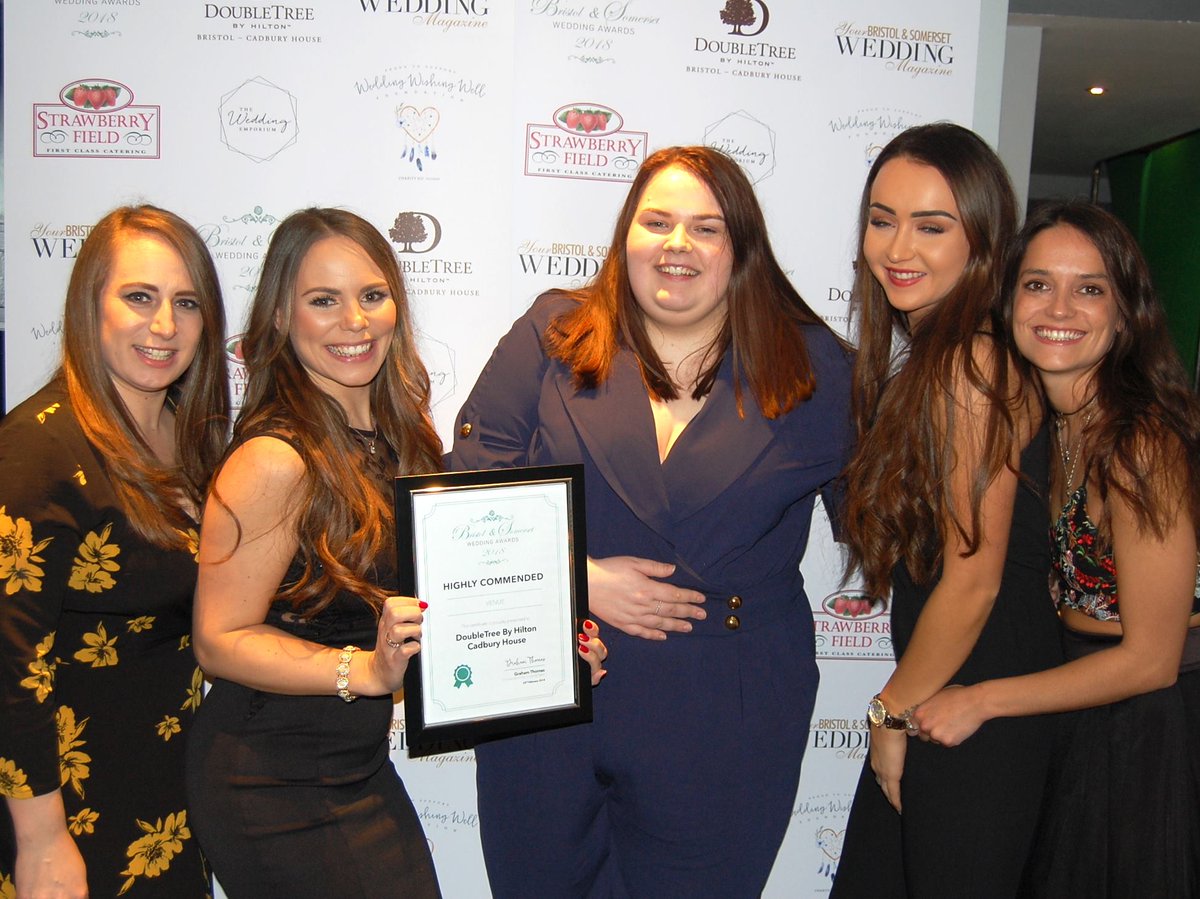 CadburyHouse's tweet photo. A throwback to a few weeks ago at @bandswedawards where we won Highly Commended in Best Venue category and Best Co-ordinator (Alice Grant).
💍🥂 #Bristolweddingvenue #countrywedding #southwestwedding https://t.co/gINiniorwt