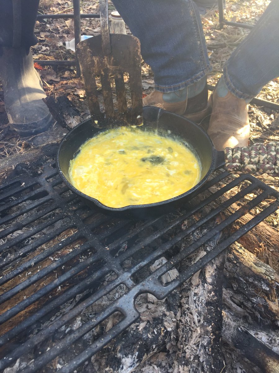 ColorblindAce's tweet photo. @GordonRamsay  what do you think about these eggs?? https://t.co/CUruKRgQle