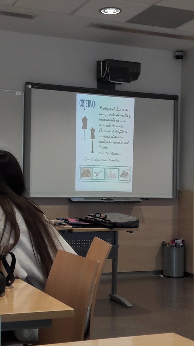 Teresaa22's tweet photo. Taller muy interesante de escuelas creativas con @aitziaguirre #EECC #ComillasMadrid https://t.co/kWRfpleQcM