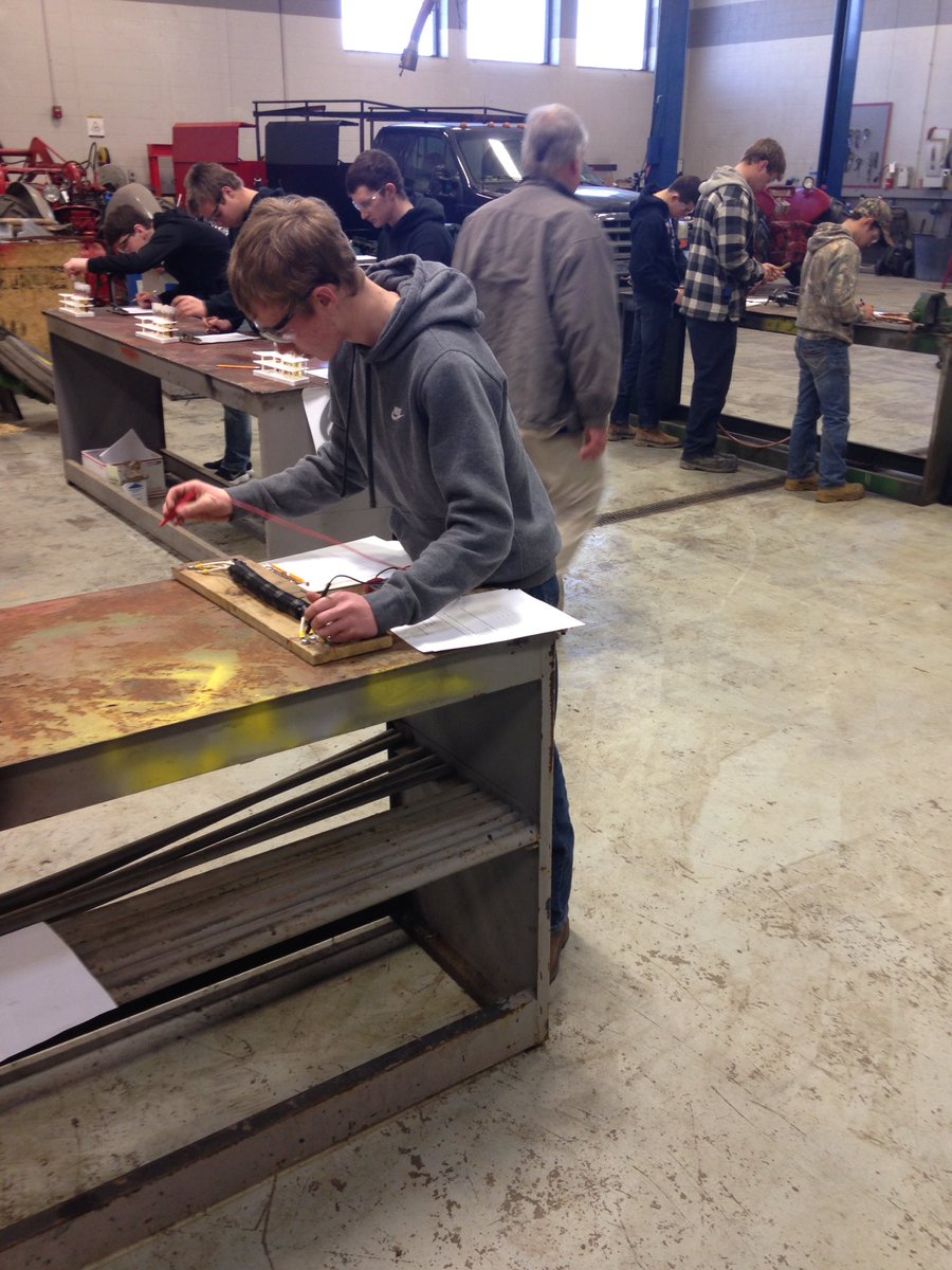 FLFFA's tweet photo. #FLFFA men still working hard at the halfway point. https://t.co/j29LSSMvmR