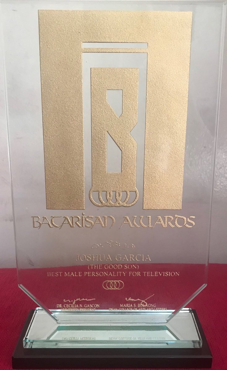 geofloresgarcia's tweet photo. You truly deserve this award, my son. All of your hard works have paid off. Thank you Bulacan State University for recognizing my son...@iamjoshuagarcia
#KCA #FavPinoyNewbieJoshua https://t.co/xiwtTJBTOQ