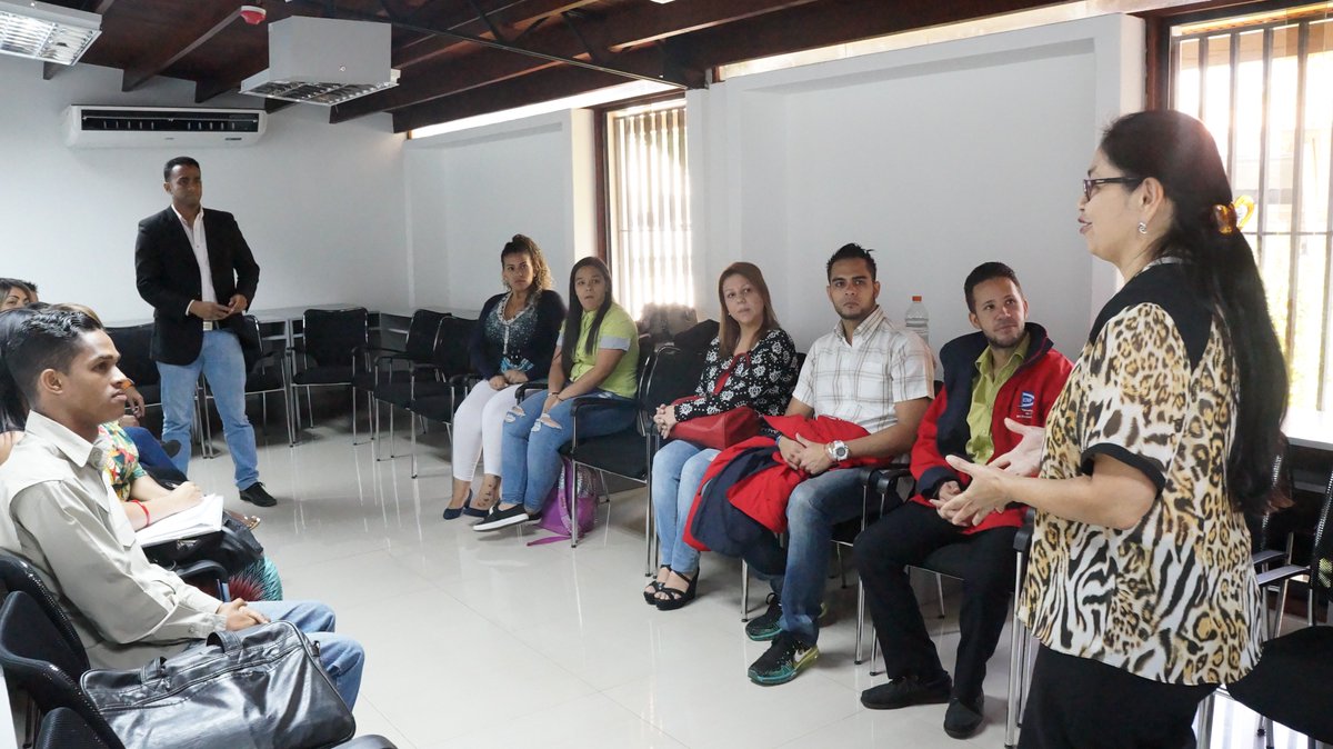 EscuelaFiscalMP's tweet photo. #EnVivo! #Taller “El Arte del Buen Decir” herramienta necesaria para manejar una buena comunicación, #Aqui| #FENFMP|@EscuelaFiscalMP #IntercambiodeSaberes #PorlaJusticiayLosDerechosHumanos https://t.co/zBUh7XQv9W