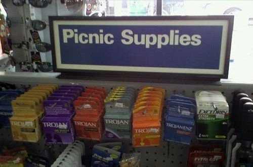 pizzaelsa's tweet photo. @MeikoRiviera  those are not picnic supples  https://t.co/S00Kqgg5pF https://t.co/2q5WB3MBMv