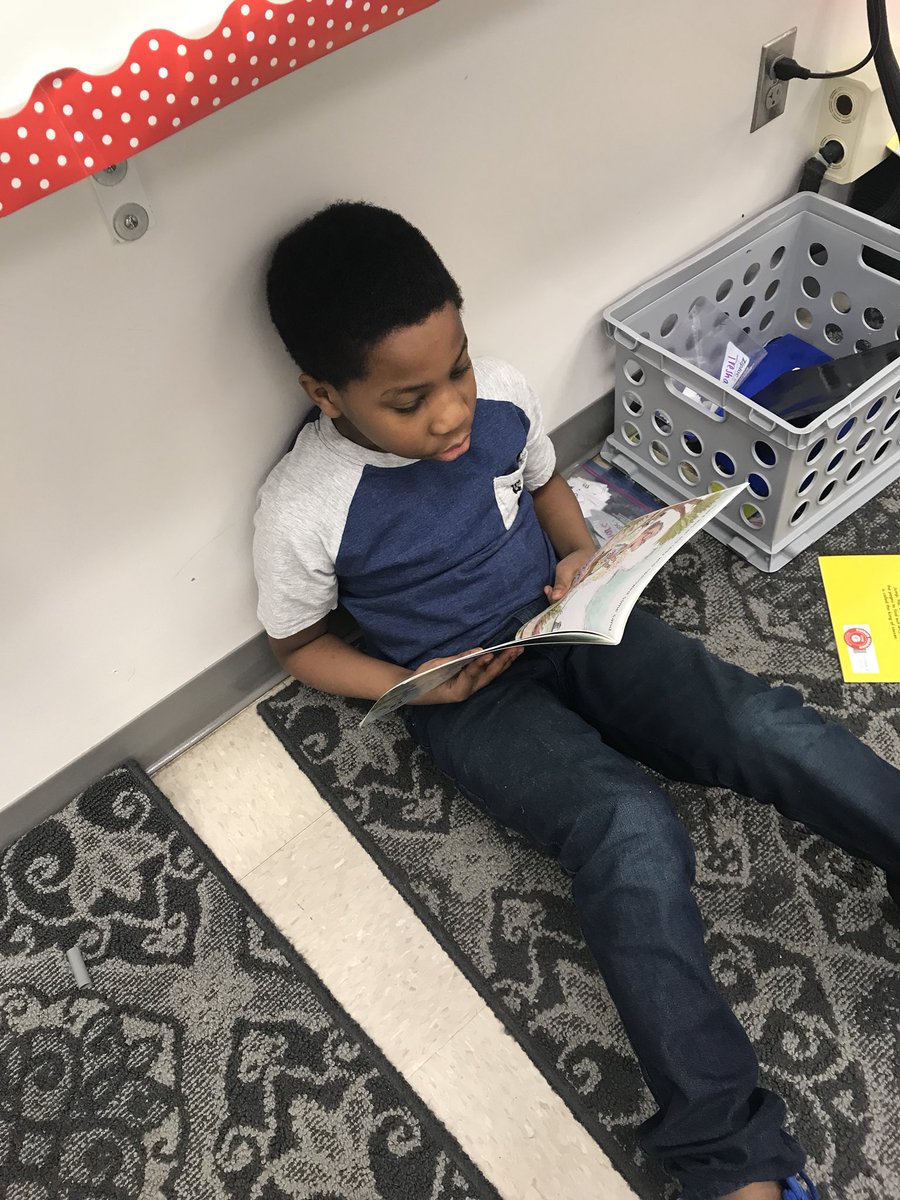 Snow13Amie's tweet photo. Just catching some kiddos reading during our Young Authors’ Month!  @wsfcs @IbrahamES @MrsHawksHeroes https://t.co/95Ceakagkg
