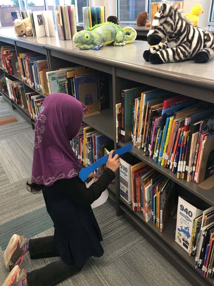 jerniganlib's tweet image. Makerspace + Research + Check-out + Critical Thinking = Collaborative Space in a #futurereadylibrary #mnpslibhack @MNPSLibraries
