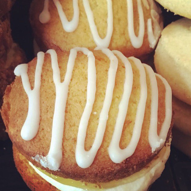 thecoffeejar's tweet photo. Lemon whoopie pies. Woop woop #caketime #sweet #sweettreats #coffee #coffeetime #indiecoffee #thirdwavecoffee #specialitycoffee #camden #bestcoffee #camdentown #thecoffeejar https://t.co/oFBuof6Xfl