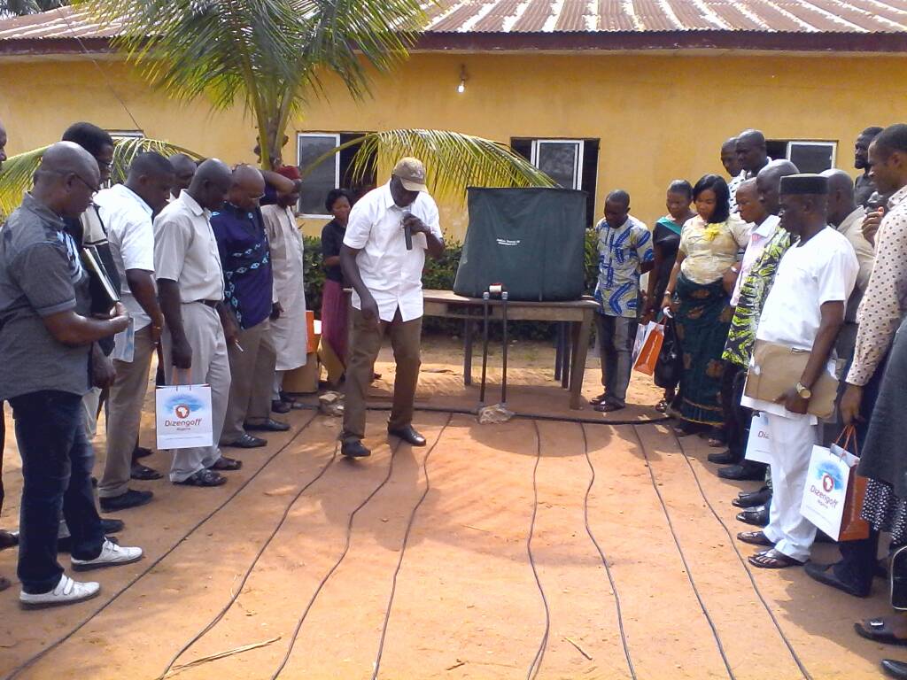DizengoffNIG's tweet photo. It's time to go practical.
Demonstration of how drip irrigation system works.
#imoopenday
#agricbusiness
#farmingiscool
#agricoolture
#dizengoffnig https://t.co/GCPYO2gb2D
