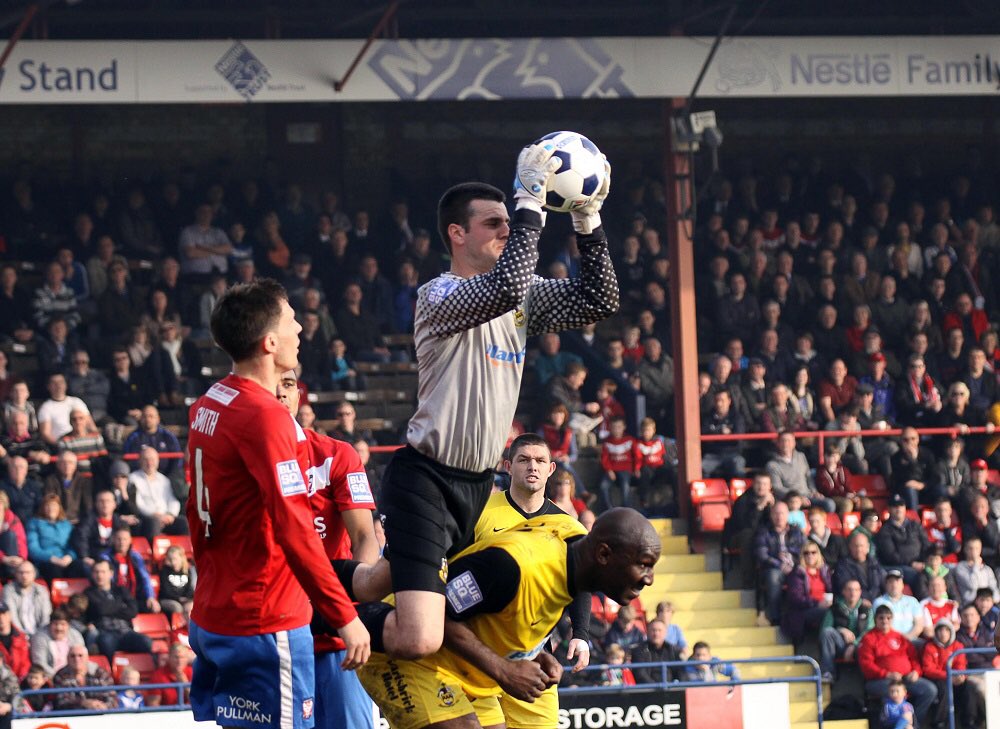 southport_fc's tweet photo. ⏪ #ThrowbackThursday to our visit to Saturday’s opponents @YorkCityFC in March 2012.

With both teams competing for a place in the Conference Premier play-offs, a 2-1 win moved Southport into 4th place with 7 games to go

⚽️ @A15DY 
⚽️ Tony Gray

#OnePort #TBT https://t.co/Cykmr9q2Yw