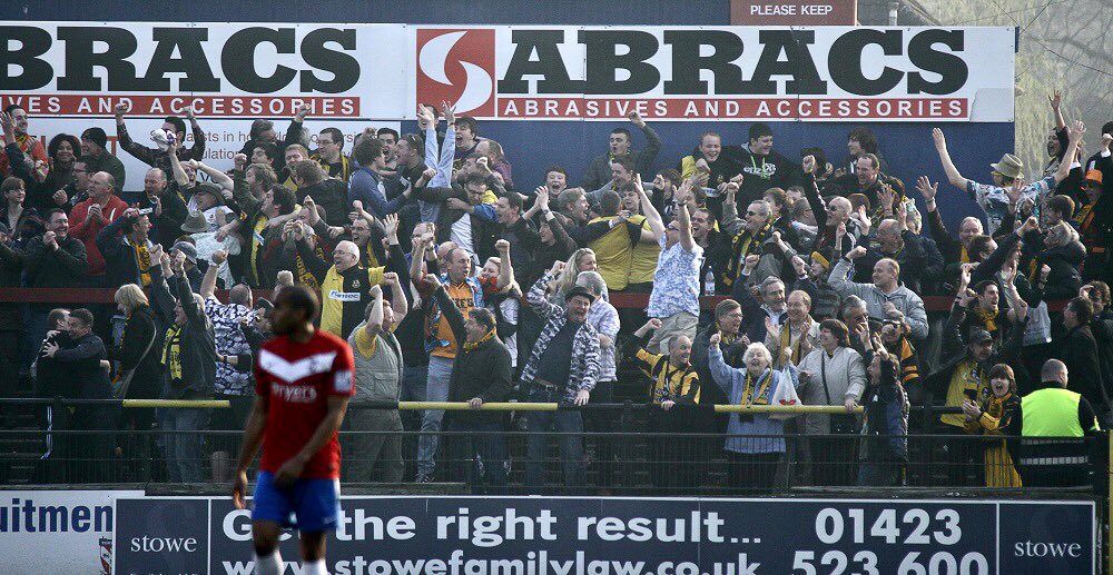 southport_fc's tweet photo. ⏪ #ThrowbackThursday to our visit to Saturday’s opponents @YorkCityFC in March 2012.

With both teams competing for a place in the Conference Premier play-offs, a 2-1 win moved Southport into 4th place with 7 games to go

⚽️ @A15DY 
⚽️ Tony Gray

#OnePort #TBT https://t.co/Cykmr9q2Yw